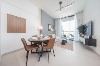 StayShort - Vibrant 1-Bedroom in JVC Sleeps 4 with balcony - 3