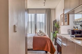 Modern One Rosebank Studio Apartment 456 - Johannesburg - 4