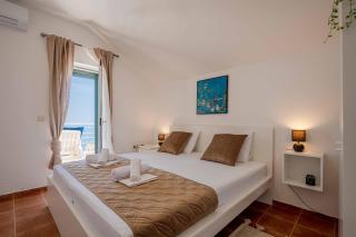 Penthouse apartment with panoramic oceanview - 3