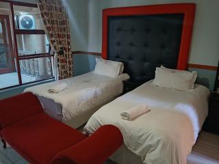 Villa Anne Boutique Hotel Group - Witbank - 4
