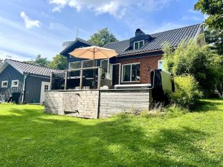 Stylish Villa, Terrace & Garden - Ljungby - 2