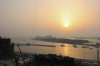 Elegant 2BR with Dubai Marina Skyline & Sunset Views - 7