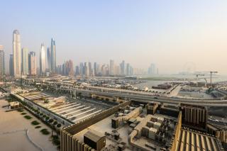 Elegant 2BR with Dubai Marina Skyline & Sunset Views - 9