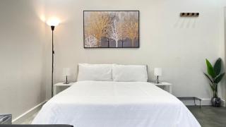 LP126-1 Livedin Queen Bed Apartment - Riad - 7