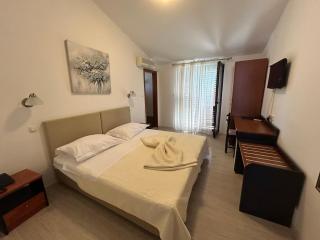 Hotel Vila Tina - Trogir - 8