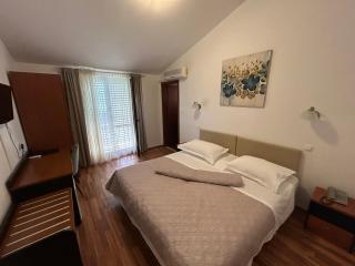 Hotel Vila Tina - Trogir - 4