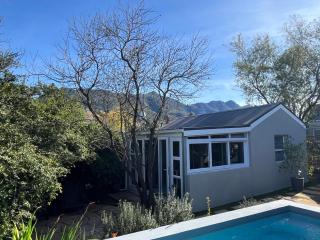 Almond Cottage - 8