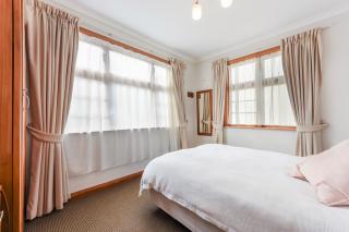 The Signal - Stylish Deco Apt with Deck and Marina View - Picton - 5