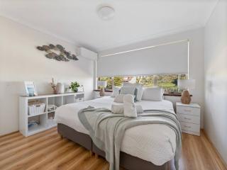 Pet-friendly Beachfront Family Getaway With Views - Mandurah - 5