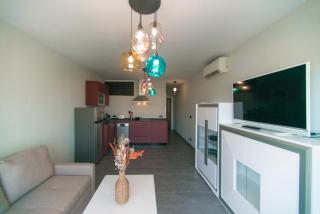 WELCS APARTAMENTO 270 EMP con vistas al canal - 1