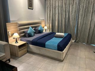 SH Villa Supernova Spira Tower - New Delhi - 7
