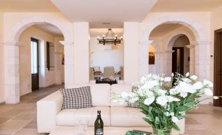 Luxury Villa, Seaview, 3 bedrooms, spectacular views - 1