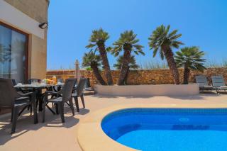 Villa Fieldend - Gozo Holiday Home - Għarb - 3