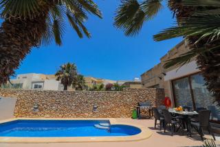 Villa Fieldend - Gozo Holiday Home - Għarb - 6