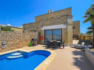 Villa Fieldend - Gozo Holiday Home - Għarb - 8