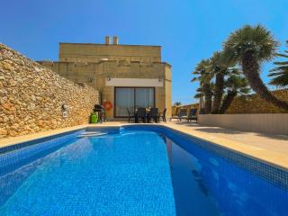 Villa Fieldend - Gozo Holiday Home - Għarb - 9