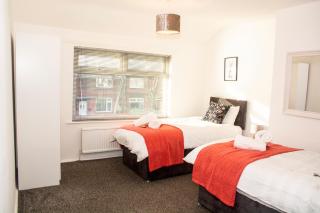 Comfortable 3 bed house - Manchester - 4