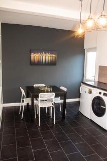Comfortable 3 bed house - Manchester - 3