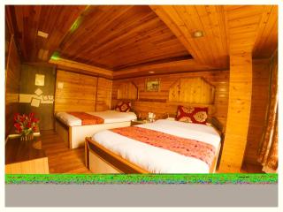 Hotel Broadway # Mall Road Darjeeling - #Near Chowrasta-Heart of Darjeeling #with Balcony Kanchenjunga View - Darjeeling - 4