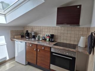 Ruhige 1-Zimmer Einliegerwohnung mit Küche und Bad in Großburgwedel - 4