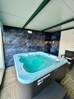 Skyline Gozo Penthouse with Jacuzzi - 7