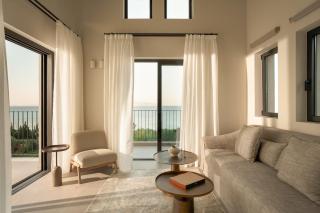 Sundara Estate, Exclusive Seaview Villa with Grand Pool & Direct Beach Access - Ratzaklíon - 6
