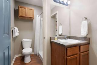 Eagle's Den Three Rivers Texas a Travelodge by Wyndham - Three Rivers - 5