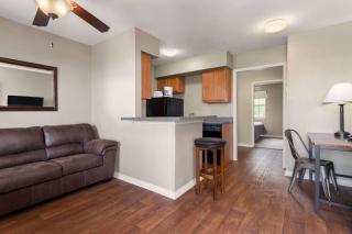 Eagle's Den Three Rivers Texas a Travelodge by Wyndham - Three Rivers - 3