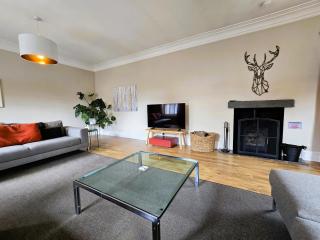 Balmory Stables North, luxury stable conversion - 2