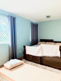 Chic 4BR 15 Pax Euro-Inspired Home, Malolos - Malolos - 2