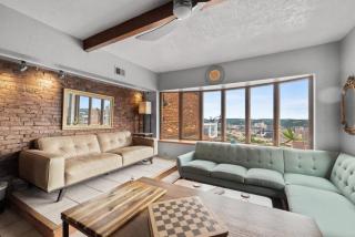 Breathtaking City View 1 Bed Stylish & Serene - 2