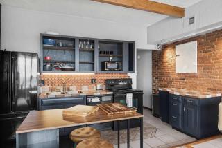 Breathtaking City View 1 Bed Stylish & Serene - 1