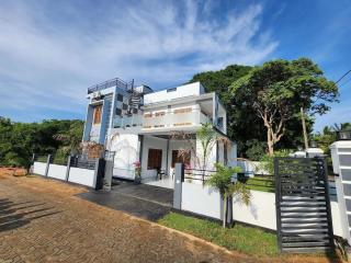 Sea Breeze Nilaveli Beach Villa - Nilaveli - 0