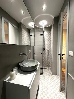 Chic Studio in City Center Tirana - Tirana - 7
