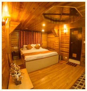 Hotel Broadway # Mall Road Darjeeling - #Near Chowrasta-Heart of Darjeeling #with Balcony Kanchenjunga View - Darjeeling - 9