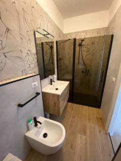 Antonino Pio Home 2 - 4