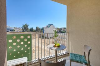 Central 1 Bedroom St Julians Sleeps 4 - San Pawl il Bahar - 1