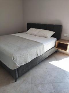 Pnoes Suites Apartments - Skiathos Town - 7