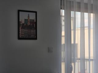 Studio with Balcony & Air Conditioning, 3 min to Metro - Warsaw - 2