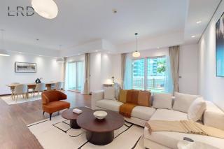 Resort-Style Living in 3BR Townhouse with Palm Views - 0