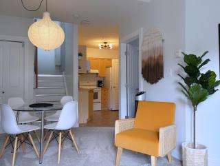 Canmore Top Floor Loft-Style Retreat - Canmore - 6