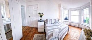 Charming London Apartment on Lancaster Road - Londra - 5