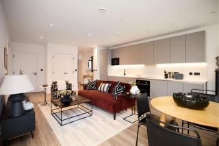 The Tottenham Hale Crib - Trendy 2BDR Flat with Balcony - 3