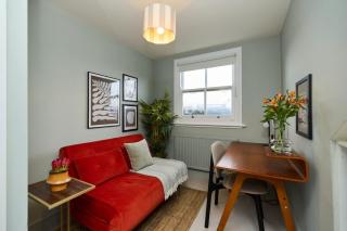 The Jackson Quarters - Homely 3BDR House with Study Room - London - 9