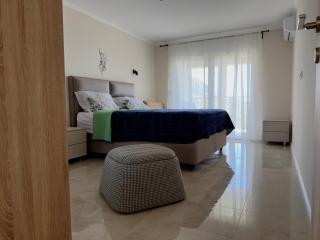 Sunset Serenade Apartment - 2