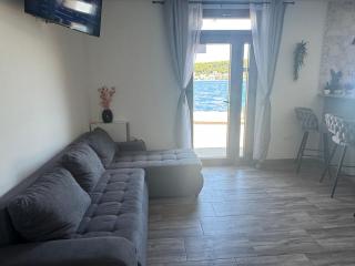 Suzy bar - Razvala - 3