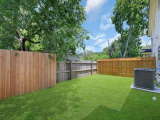 Gated Unit With Laundry l Near NRG and Med Center and HOU Airport - Houston - 8