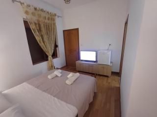 Berberi Guesthouse - Gjirokastra - 6