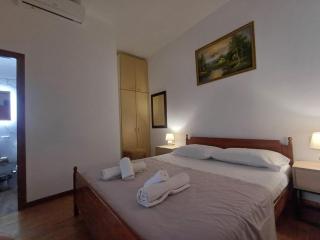 Berberi Guesthouse - Gjirokastra - 3