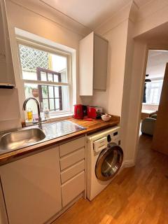 Central Mews House Close to Beach with Parking - Brighton & Hove - 3